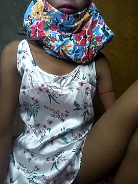 Snapshot of Cutesoma01 chatting on November 17, 2025, 9:04 am Cutesoma01 online show from November 17, 2025, 9:04 am