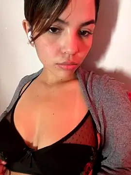 Snapshot of MiaTylorr chatting on November 5, 2025, 7:58 pm MiaTylorr online show from November 5, 2025, 7:58 pm