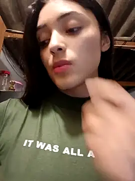 Snapshot of Valen_Person chatting on October 2, 2025, 10:28 pm Valen Person online show from October 2, 2025, 10:28 pm