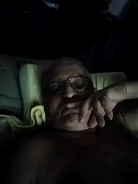 coolbrady17 online show from March 5, 2025, 8:32 pm