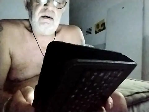 coolbrady17 online show from March 16, 2025, 9:58 pm