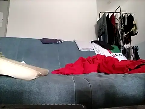 coolbrady17 online show from October 29, 2025, 3:53 am