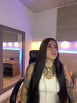 Snapshot of Cristal_Velle chatting on September 12, 2025, 12:38 pm Cristal Velle online show from September 12, 2025, 12:38 pm