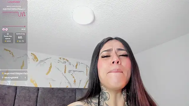 Snapshot of Cristal_Velle chatting on February 9, 2026, 1:26 pm Cristal Velle online show from February 9, 2026, 1:26 pm