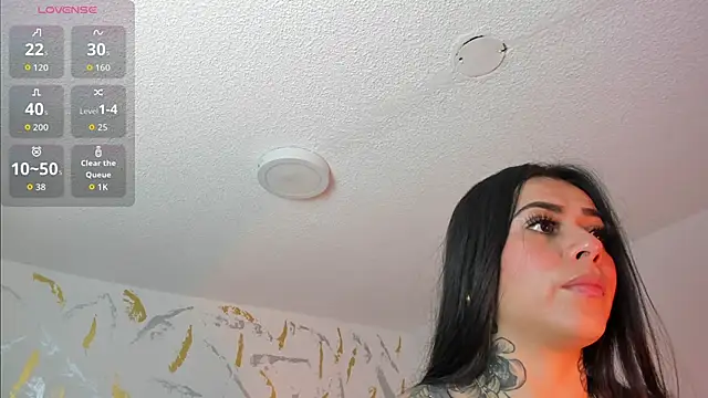 Cristal Velle online show from April 11, 2026, 10:19 am