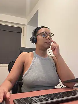 Melia Rayne online show from February 9, 2026, 12:09 pm