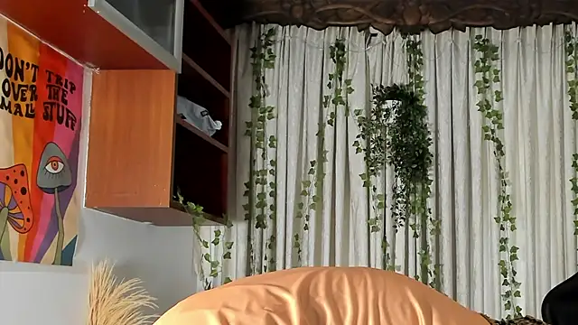 SarahLynn7 online show from February 15, 2026, 10:50 pm