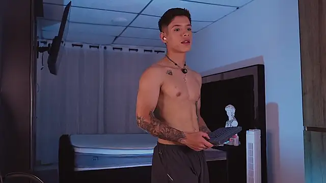 Snapshot of ErosKhaos chatting on September 28, 2025, 5:57 am ErosKhaos online show from September 28, 2025, 5:57 am