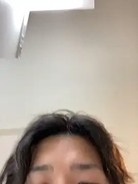 waka3232 online show from November 7, 2025, 2:33 am