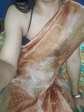 Cute-Zarina online show from October 31, 2025, 6:20 pm