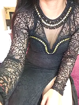 Cute-Zarina online show from December 22, 2025, 6:49 pm