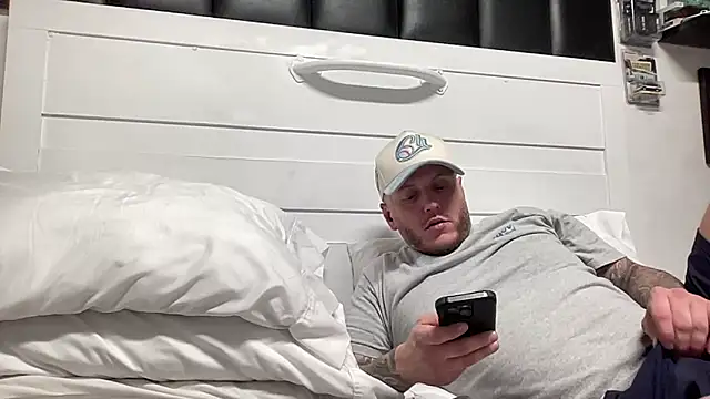 Thegreatwhitepipe online show from September 12, 2025, 10:04 am