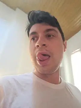 Maracujand80 online show from March 13, 2026, 1:18 pm