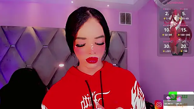 Nina Keyli online show from October 14, 2025, 7:58 pm