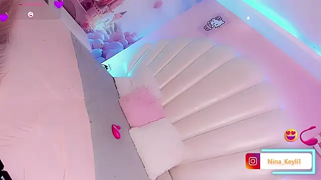 Nina Keyli online show from February 19, 2026, 8:05 pm