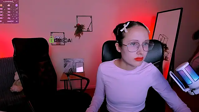 Snapshot of mona_cloud chatting on September 30, 2025, 2:05 am mona cloud online show from September 30, 2025, 2:05 am