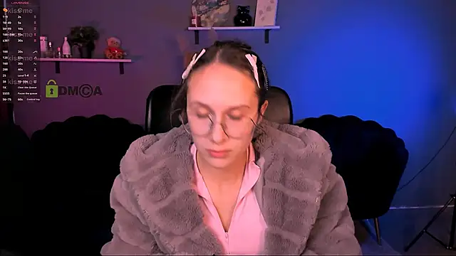 Snapshot of mona_cloud chatting on October 19, 2025, 11:27 pm mona cloud online show from October 19, 2025, 11:27 pm