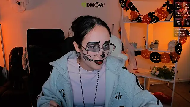 Snapshot of mona_cloud chatting on October 25, 2025, 1:13 am mona cloud online show from October 25, 2025, 1:13 am