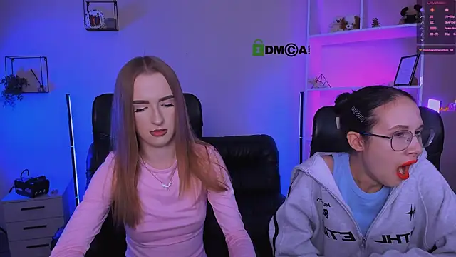 Snapshot of mona_cloud chatting on November 6, 2025, 8:10 pm mona cloud online show from November 6, 2025, 8:10 pm