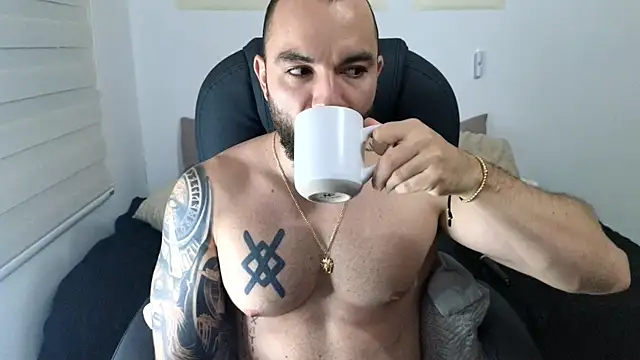 Isaac Carter online show from November 2, 2025, 11:01 am