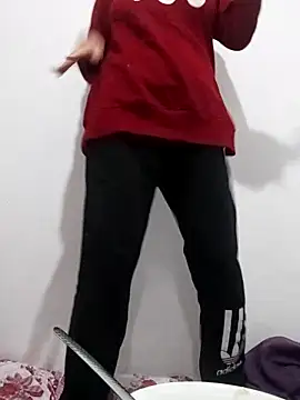 saraaxx1 online show from March 13, 2025, 2:49 am