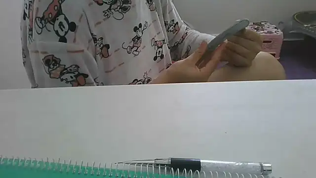 saraaxx1 online show from May 31, 2026, 1:51 pm