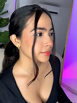 Snapshot of _Emily_Thompson_ chatting on October 16, 2025, 12:00 am Emily Thompson online show from October 16, 2025, 12:00 am