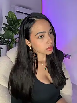 Snapshot of _Emily_Thompson_ chatting on October 25, 2025, 1:02 am Emily Thompson online show from October 25, 2025, 1:02 am