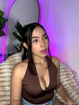 Snapshot of _Emily_Thompson_ chatting on November 16, 2025, 3:01 am Emily Thompson online show from November 16, 2025, 3:01 am