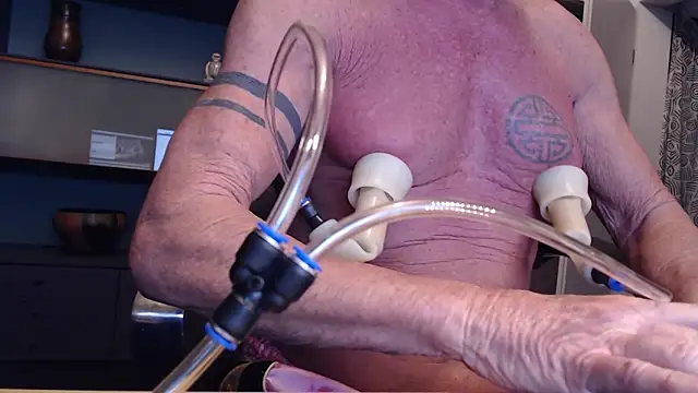 munichrubber online show from December 1, 2025, 6:02 pm