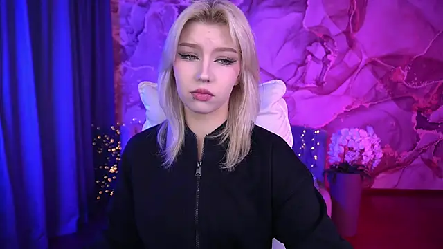 SelenaIris online show from October 2, 2025, 7:04 am