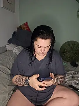 Saucy-Serenity online show from February 9, 2026, 8:13 pm