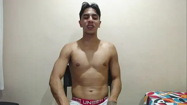 Monkey uchiha777 online show from September 11, 2025, 2:33 am