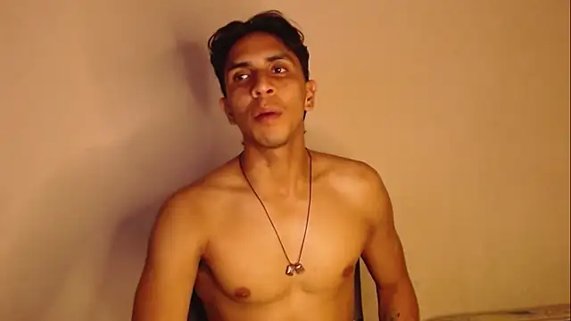 Monkey uchiha777 online show from September 26, 2025, 11:42 pm