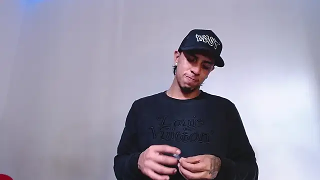 Monkey uchiha777 online show from January 14, 2026, 1:39 pm