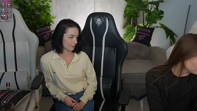 Billie054 online show from November 17, 2025, 7:58 am