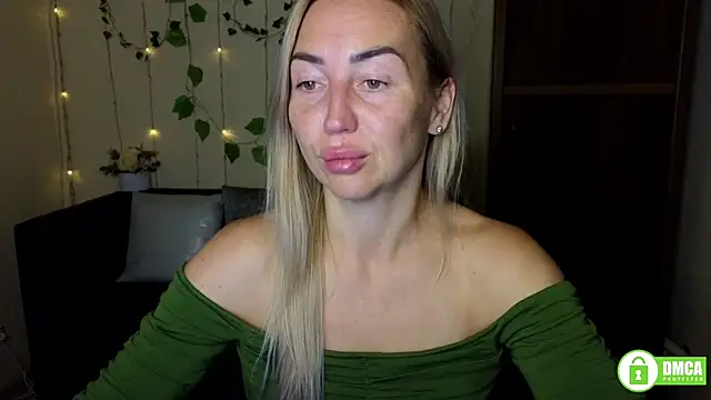 Kiss julli88I online show from September 27, 2025, 5:29 pm