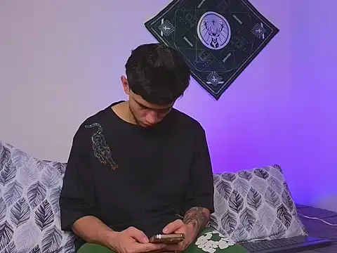 Snapshot of samevansx_ chatting on September 18, 2025, 2:52 pm samevansx online show from September 18, 2025, 2:52 pm