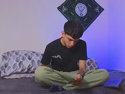 Snapshot of samevansx_ chatting on September 22, 2025, 2:19 pm samevansx online show from September 22, 2025, 2:19 pm