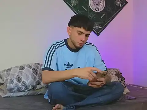 Snapshot of samevansx_ chatting on October 9, 2025, 1:31 pm samevansx online show from October 9, 2025, 1:31 pm