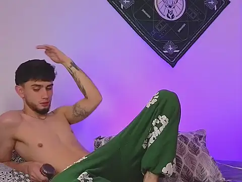 Snapshot of samevansx_ chatting on October 17, 2025, 12:52 pm samevansx online show from October 17, 2025, 12:52 pm