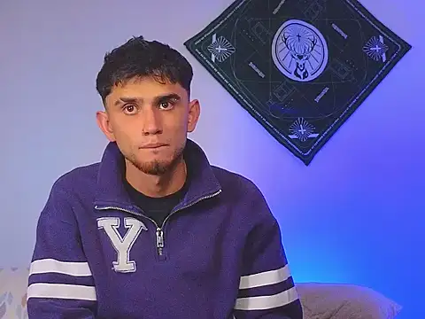 samevansx  online show from November 18, 2025, 7:18 pm