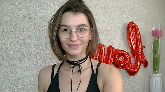 luna Gharming online show from March 8, 2025, 12:20 pm