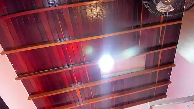 Small Hot19 online show from October 9, 2025, 10:13 am