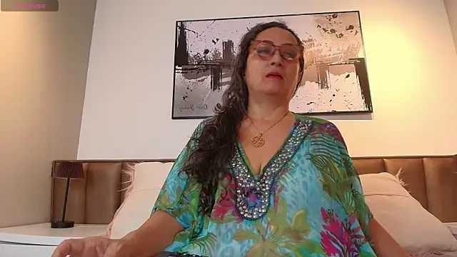 AlessandraLeroy online show from April 15, 2026, 12:45 pm