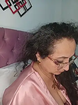 Snapshot of AlessandraLeroy chatting on May 21, 2026, 1:12 am AlessandraLeroy online show from May 21, 2026, 1:12 am
