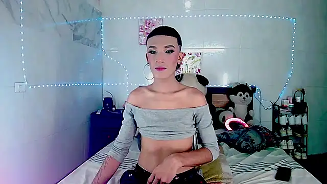 KimberlyXtreme online show from October 10, 2025, 10:20 pm