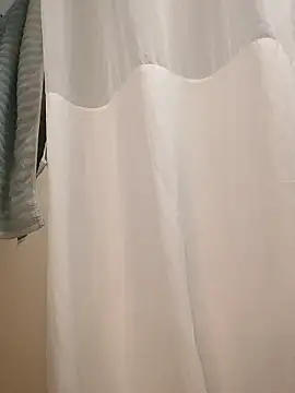 KITTYBOOBOOFUXX online show from December 2, 2025, 2:06 am