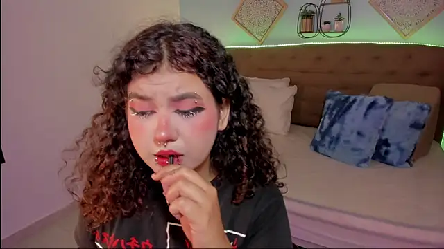  Lilly miller online show from November 19, 2025, 6:52 pm