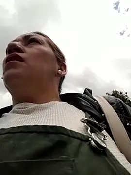 Luna-nevada online show from October 15, 2025, 3:23 pm